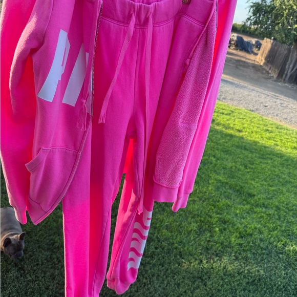 PINK Victoria's Secret Vibrant Pink Joggers - Picture 6 of 7